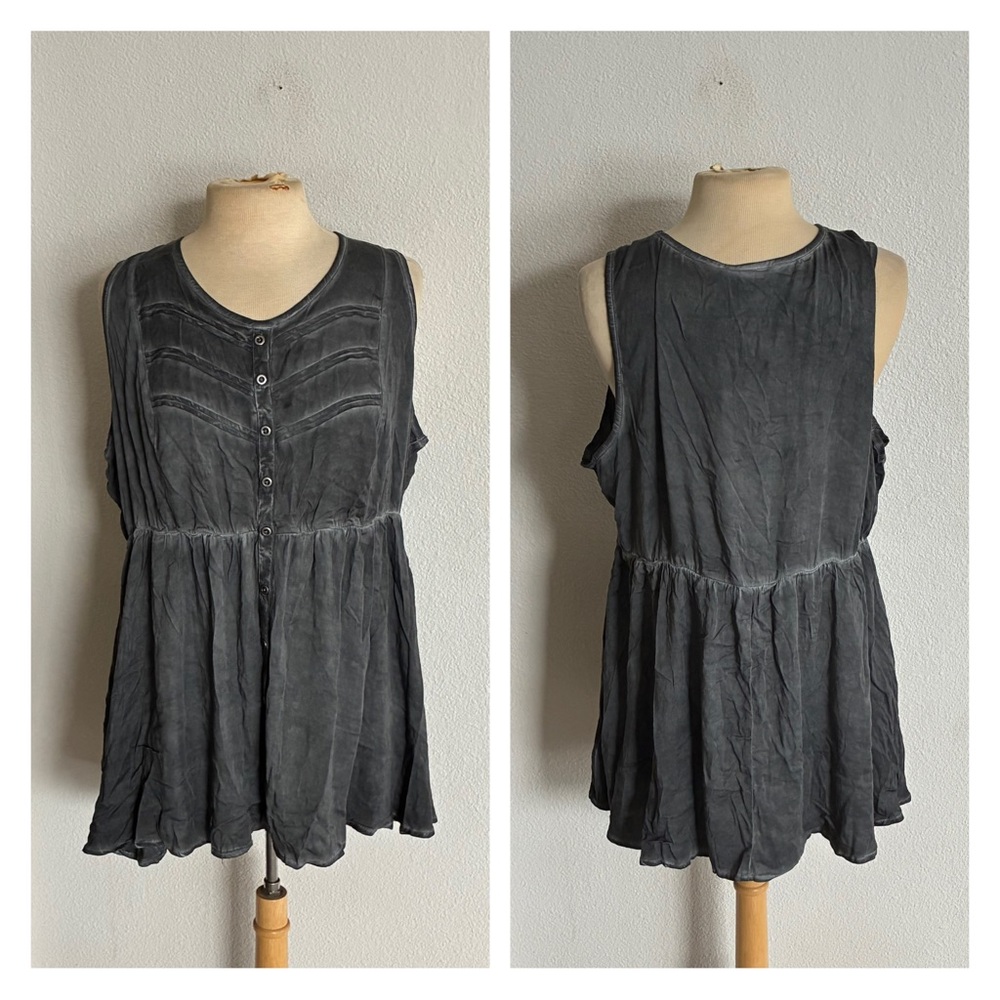 Torrid button down tank